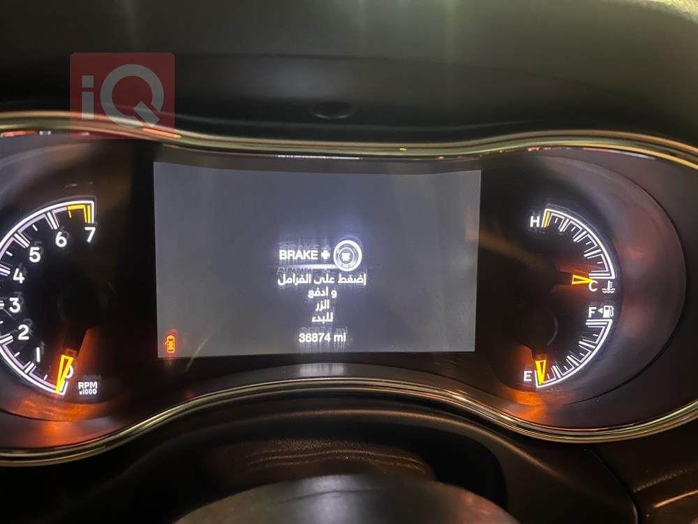 جیپ گراند شیرۆکی